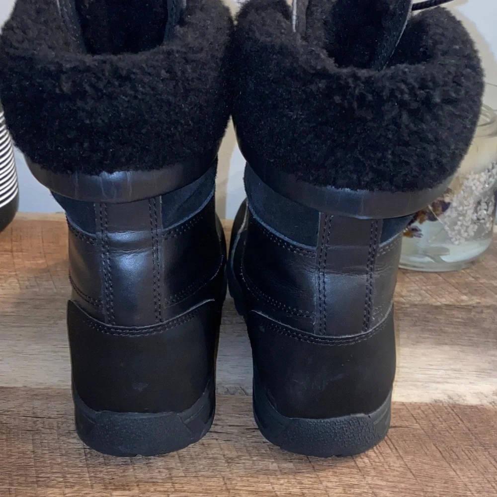 UGG title kids